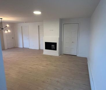 NOUVEAU PROJET À BROWNSBURG - 4½ DISPONIBLE MAINTENANT - Photo 1