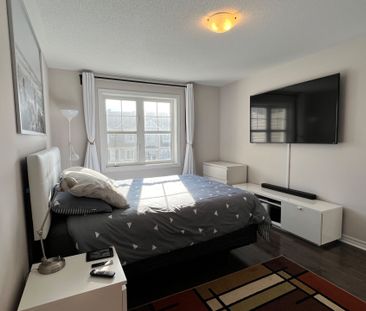 For Lease - 590 Foxlight Circle, Kanata, Ontario - Photo 2