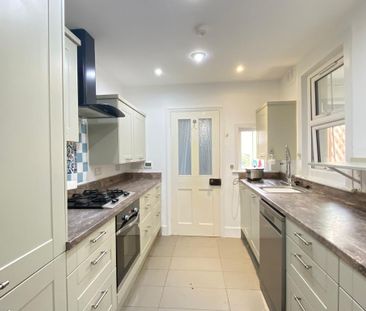 3 bedroom terraced house to rent - Photo 5