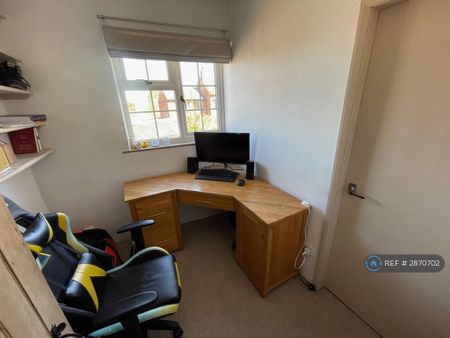 2 bedroom terraced house to rent - Photo 4