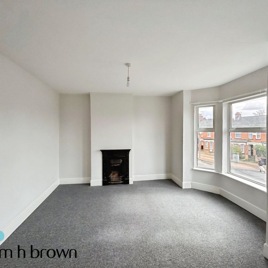 Grove Lane, Ipswich - Photo 1