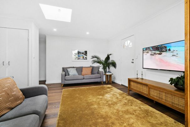 TWO BEDROOM FURNISHED COASTAL DUPLEX - Photo 1