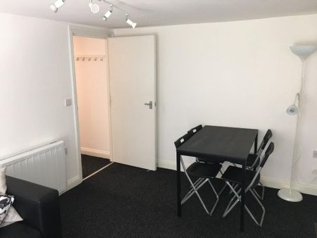 1 bedroom apartment to rent - Photo 2