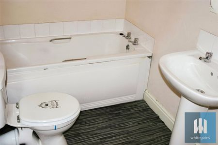 Leef Street, Moldgreen, Huddersfield, HD5 - Photo 2