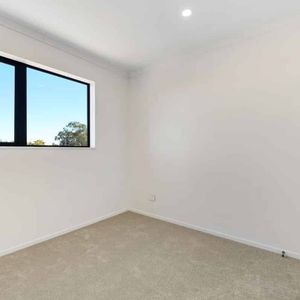 Newly Built 3 Bedroom Townhouse - Photo 2