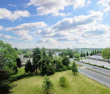 KREFELD-INRATH: SCHÖNE 2-ZIMMERWOHNUNG MIT TOLLEM AUSBLICK ZU MIETEN! - Photo 1