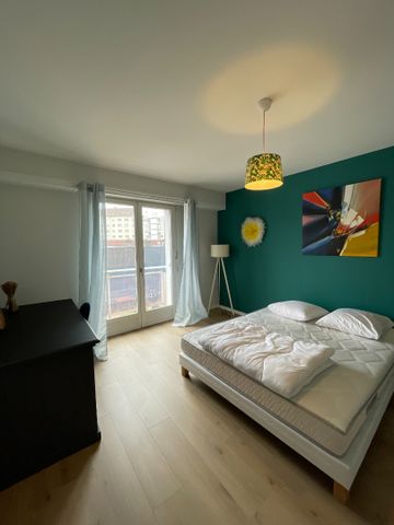 Location Appartement 4 pièces 103m² - Photo 2