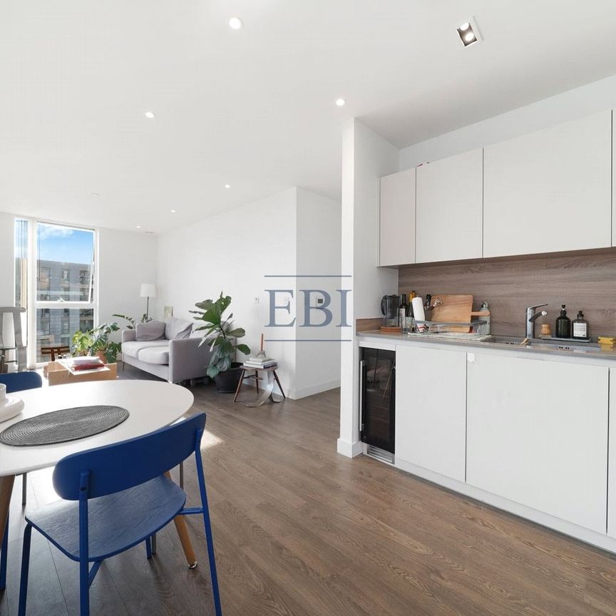 Kingly Building, 18 Woodberry Down, N4 2GQ - Photo 1