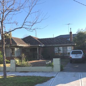 Spacious Family home in The McKinnon College Zone - Photo 2