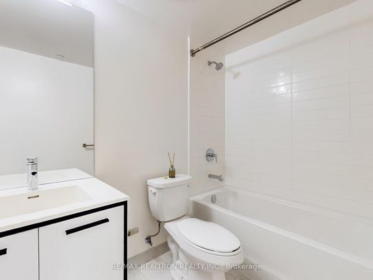 For Lease - 185 Deerfield Road Unit# 415, Newmarket, Ontario - Photo 1