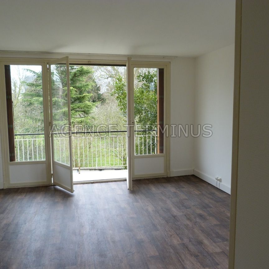 Location Appartement 1 pièce 30m² ENGHIEN LES BAINS 95880 - Photo 1