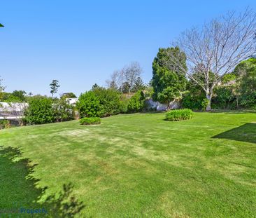 MASSIVE HOME ON RANGE ESCARPMENT - Photo 3