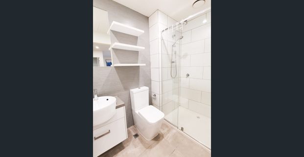 Precious 2 Bed 1 Bath 2 Carpark Apartment in Box Hill - Photo 1