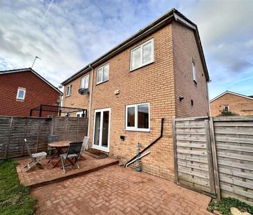 3 bedroom semi-detached house to rent - Photo 4