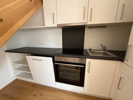 Wunderschöne, perfekt aufgeteilte 3-Zimmer-Altbauwohnung mit kleiner Dachterrasse in absoluter Bestlage, direkt gegenüber der Karl-Franzens-Universität – WG geeignet – Provisionsfrei - Photo 4