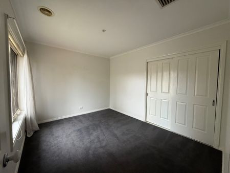 Charming Home for Lease in the Heart of Coburg - Photo 4