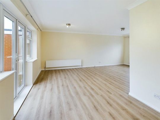 4 bedroom terraced house to rent - Photo 1