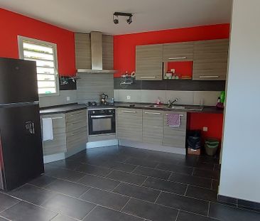 Location Maison 5 pièces 123m² LA RIVIERE 97421 - Photo 4