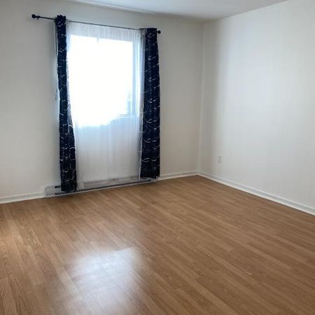 logement à louer 4 1/2 rénové - Photo 4