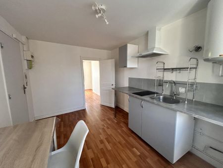 Location Appartement 1 pièce 21m² LISIEUX 14100 - Photo 3