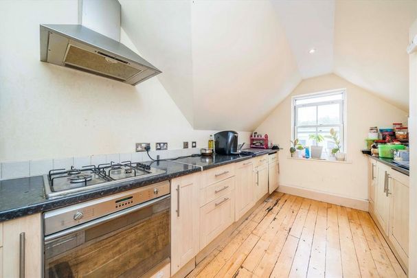 2 bedroom flat to rent - Photo 1