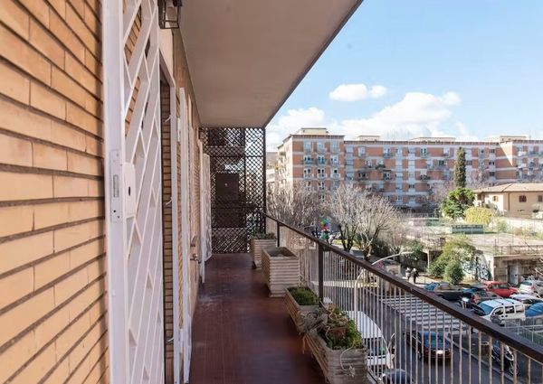 Viale di Vigna Pia, Rome, Lazio 00149