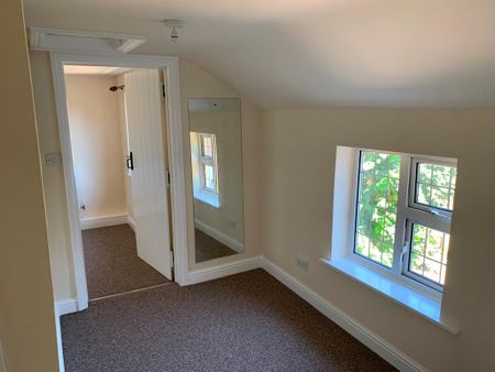 2 bedroom semi-detached house to rent - Photo 3