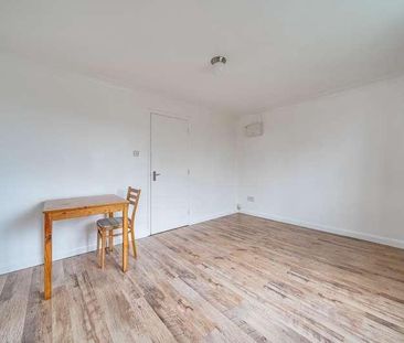 Windrush Drive, High Wycombe, HP13 - Photo 2