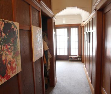 Sunny, 3-bedroom home with great views. - Photo 2