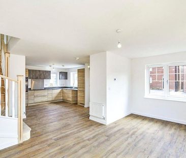 3 bedroom detached house to rent - Photo 3