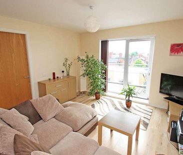 Flixton Road, Urmston, Manchester, M41 - Photo 2