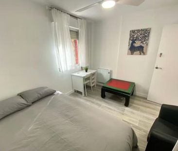 Calle de Arechavaleta, Madrid, Community of Madrid 28041 - Photo 5