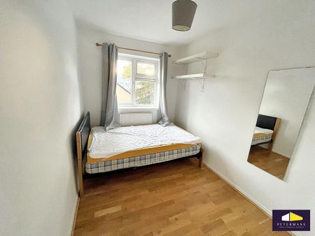 3 bedroom flat to rent - Photo 3