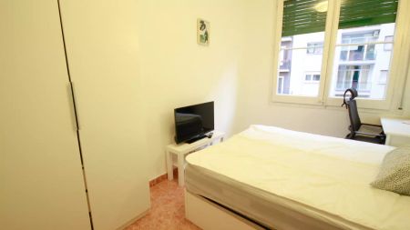Room for rent in shared apartment in Barcelona - Foto 4