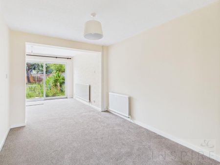 3 bedroom semi-detached house to rent - Photo 4
