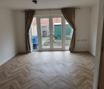 3 bedroom terraced house to rent - Photo 6