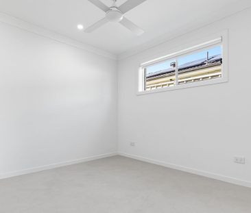 BRAND NEW - ONE WEEKS FREE RENT + WATER INCLUDED - Photo 4