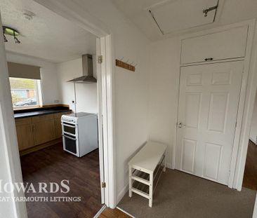 2 bedroom semi-detached bungalow to rent - Photo 4