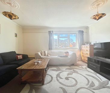 Beechtree Avenue, Englefield Green, Egham, Surrey, TW20 0TD - Photo 1