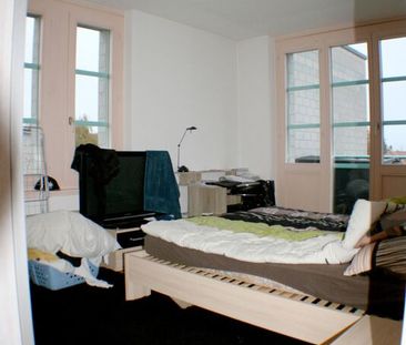 Spacieux appartement de 3½ pièces avec place de parc extérieure - Photo 2