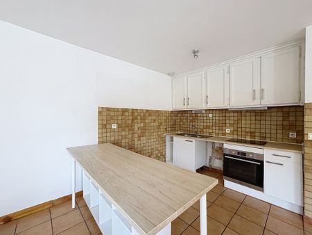 Location Appartement 3 pièces 85m² CHAMPEIX 63320 - Photo 3