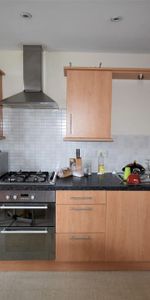 3 bedroom flat to rent - Photo 3