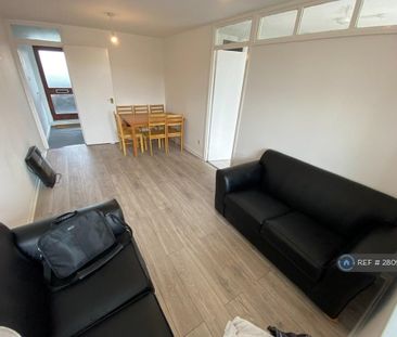 3 bedroom flat to rent - Photo 5