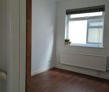 3 bedroom detached house to rent - Photo 3