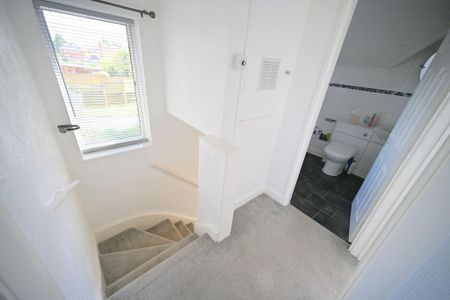 3 bedroom semi-detached house to rent - Photo 3