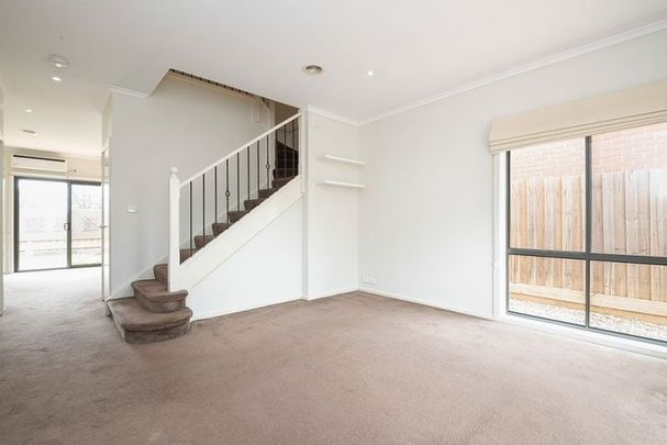 Charming Family Home in Taylors Hill - Photo 1