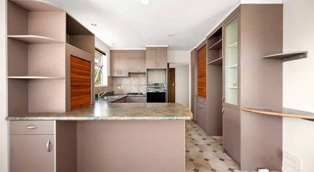 Tidy and Central! - Photo 4