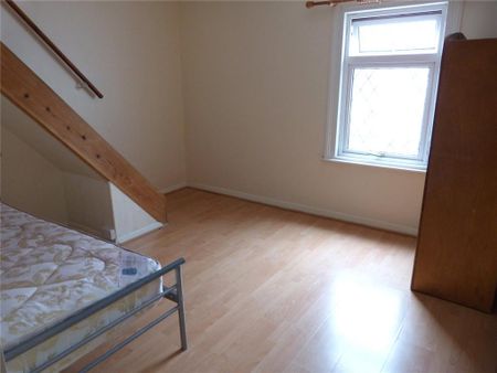 3 bedroom terraced house to rent - Photo 3