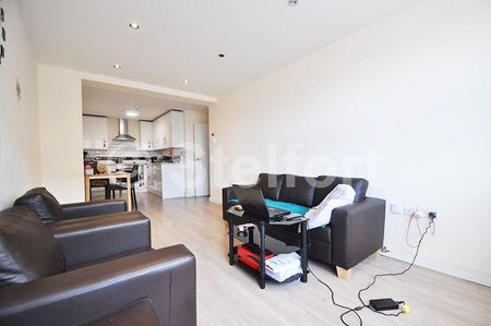 1 bedroom flat to rent - Photo 2