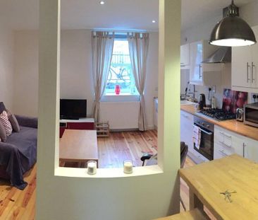 1 bedroom flat to rent - Photo 2